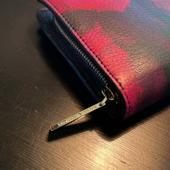 New Madison Ave. Floral Wallet - Picture 3 of 5